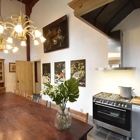 Spacious In With Terrace بيت للعطل *
