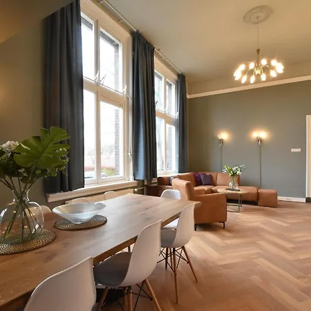 Spacious In With Terrace * إنكهارسين